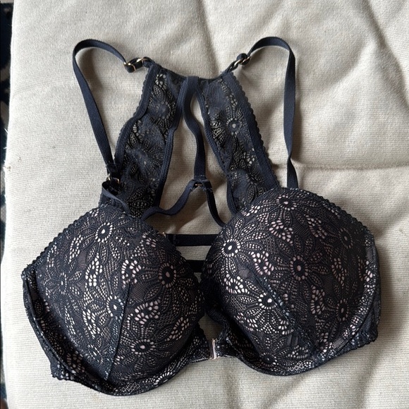 Victoria’s Secret, Very Sexy, Push-Up, Strappy Black Lace Bra, Size 32D, Used - Picture 1 of 11